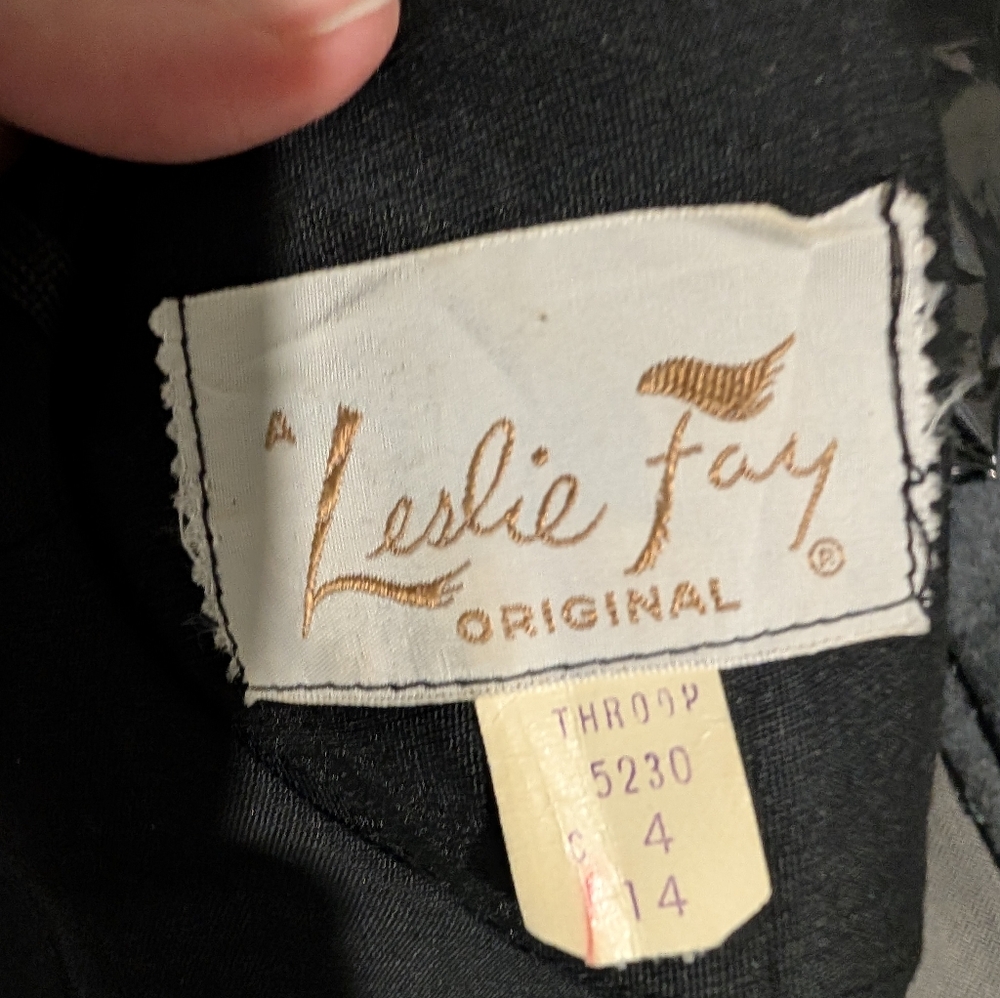 Vintage 1960s Leslie Fay Polytwill Dropped Waist Short Sleeve Black Dress Sz14/S - Picture 2 of 10